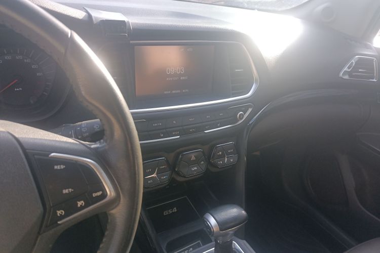 广汽传祺 传祺GS4 2015款 200T G-DCT豪华版中控内饰16