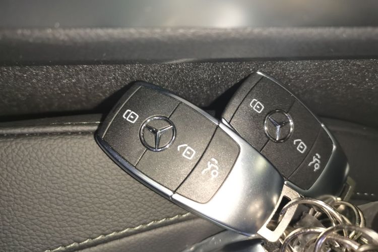 奔驰GLE轿跑 2024款 GLE 350 4MATIC 轿跑SUV 时尚型中控内饰11