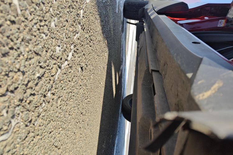 丰田C-HR 2018款 2.0L 领先天窗版 国V局部细节9001