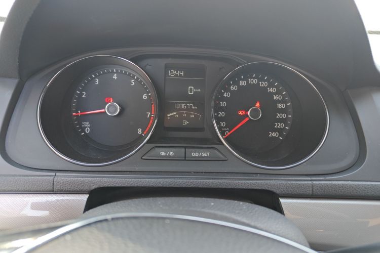 大众 朗逸 2017款 1.6L 手动舒适版中控内饰14