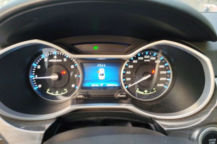 吉利汽车 帝豪 2017款 三厢百万款 1.5L CVT豪华型中控内饰14