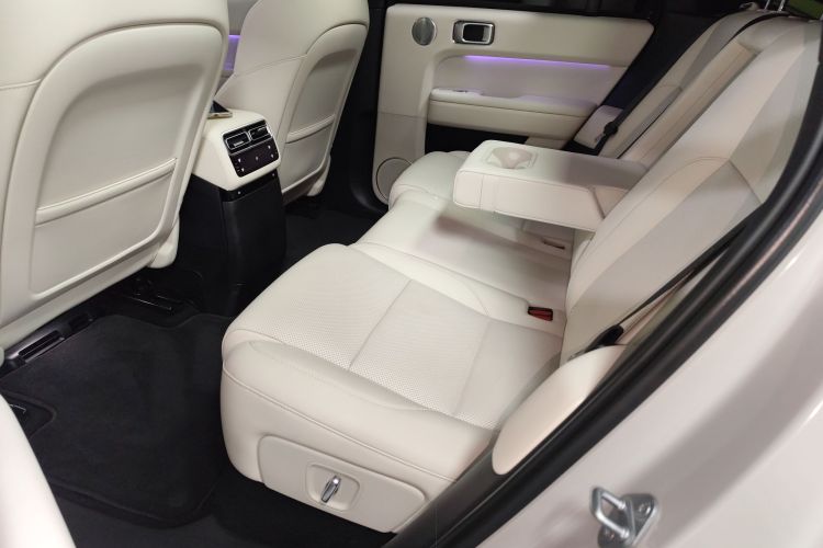 理想汽车 理想L6 2024款 Max中控内饰7004