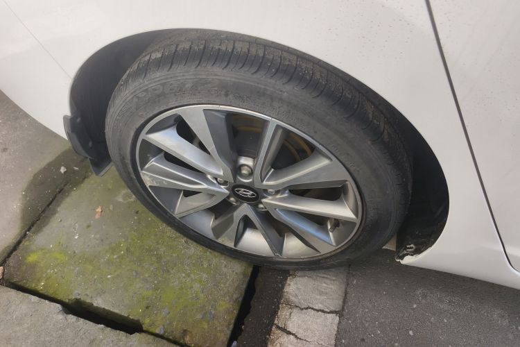 现代 朗动 2015款 1.6L 自动领先型车身外观6008