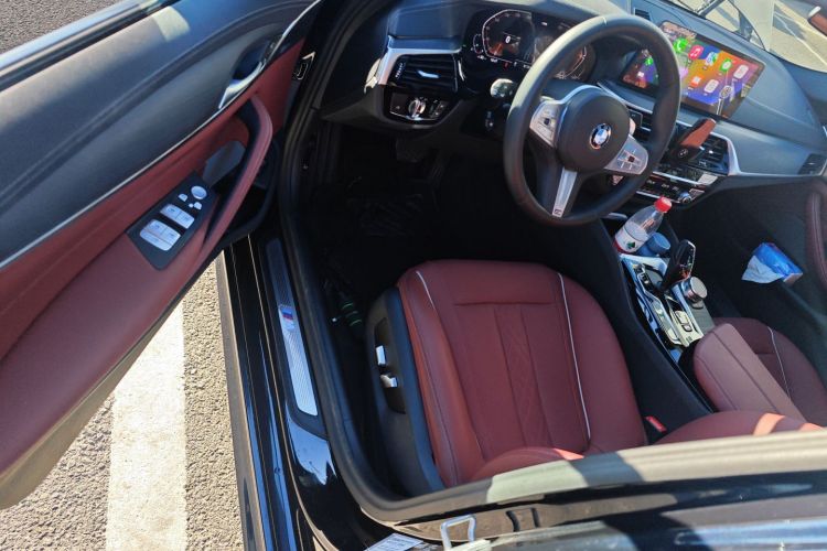 宝马5系 2023款 530Li 领先型 M运动套装中控内饰20