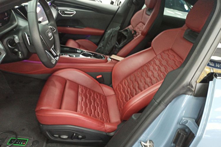 奥迪e-tron GT 2023款 基本型中控内饰19