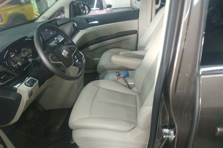 别克GL8 2023款 陆上公务舱 智享型中控内饰19