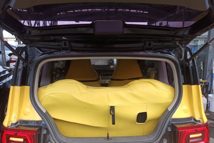 五菱汽车 宏光MINIEV 2021款 马卡龙时尚款 三元锂机舱底盘23