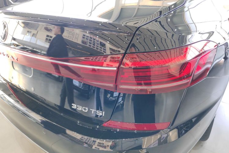 大众 帕萨特 2022款 330TSI 星空豪华版车身外观9