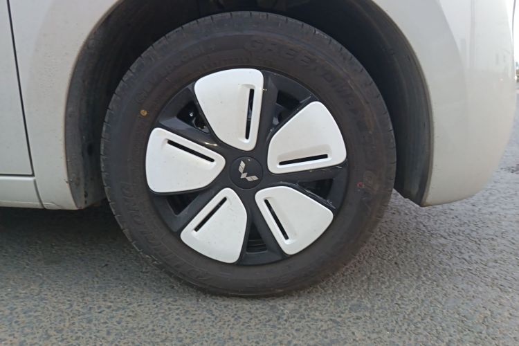 五菱汽车 宏光MINIEV 2025款 四门版 臻享+款车身外观6007