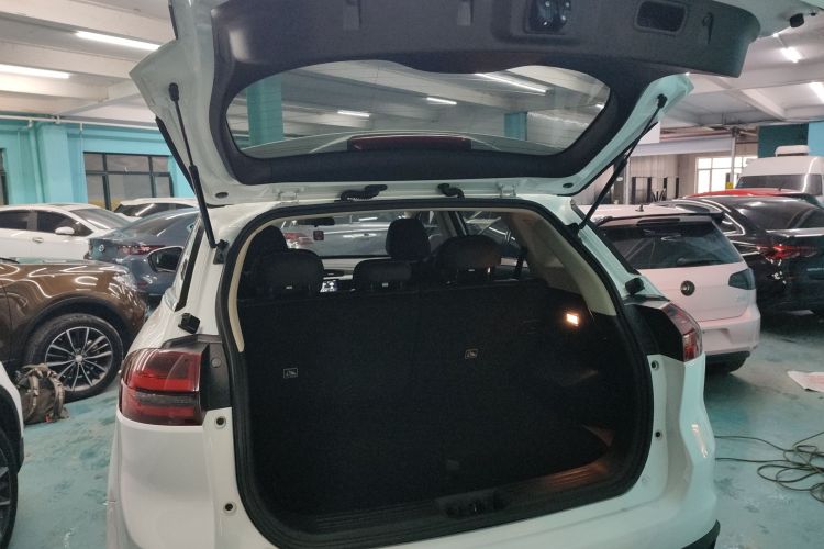 吉利汽车 博越 2021款 百万款 1.8TD DCT两驱豪华型机舱底盘23