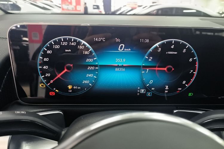 奔驰GLB 2020款 GLB 200 动感型局部细节14