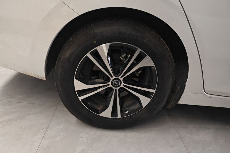 日产 轩逸 2023款 1.6L CVT悦享版车身外观6008