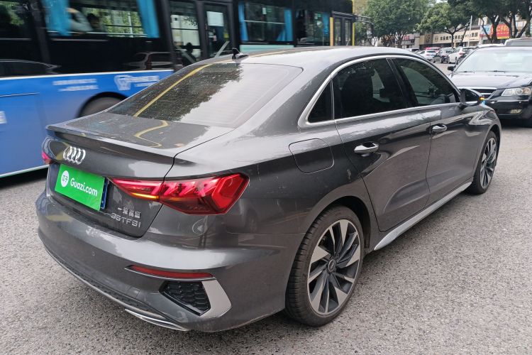 奥迪A3 2024款 A3L Limousine 35 TFSI 时尚运动型车身外观7