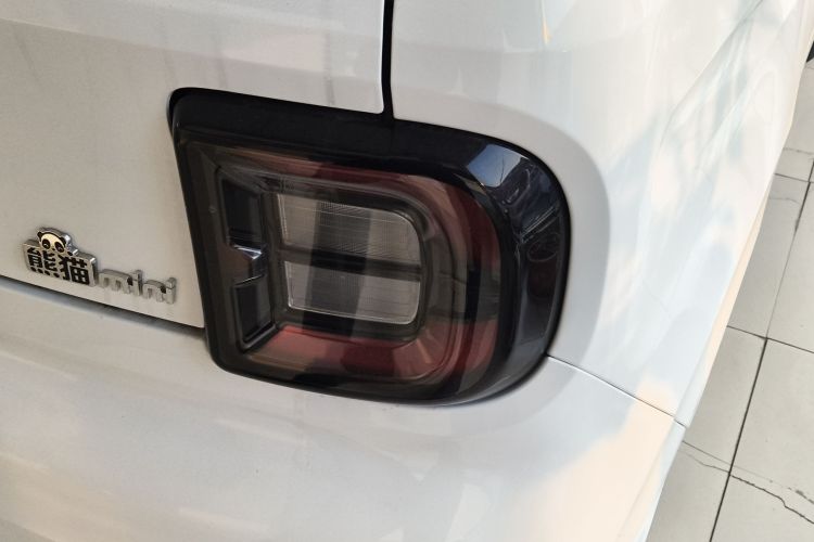 吉利银河 熊猫 2025款 210km 元气熊车身外观6006