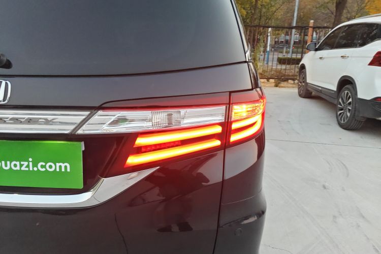 本田 奥德赛 2015款 2.4L 智享版车身外观9