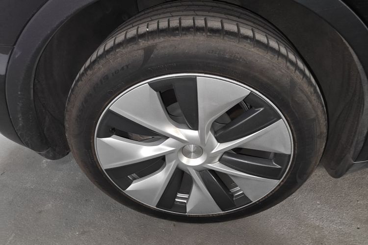 特斯拉 Model Y 2022款 后轮驱动版车身外观6003