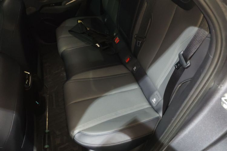 比亚迪 秦L 2024款 DM-i 120KM超越型中控内饰7004