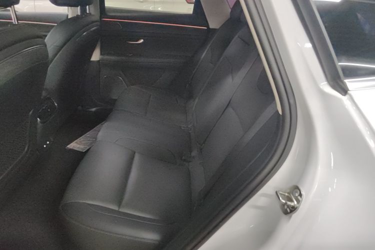 鸿蒙智行 问界M5 2022款 增程四驱性能版中控内饰21