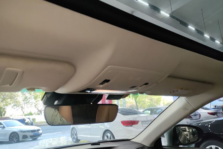 雷克萨斯ES 2015款 300h 舒适版局部细节22