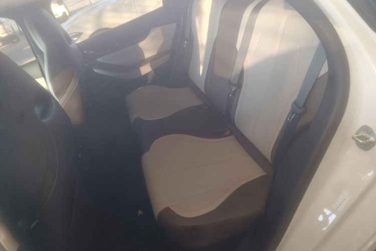 比亚迪 秦PLUS 2024款 荣耀版 DM-i 55KM领先型中控内饰21