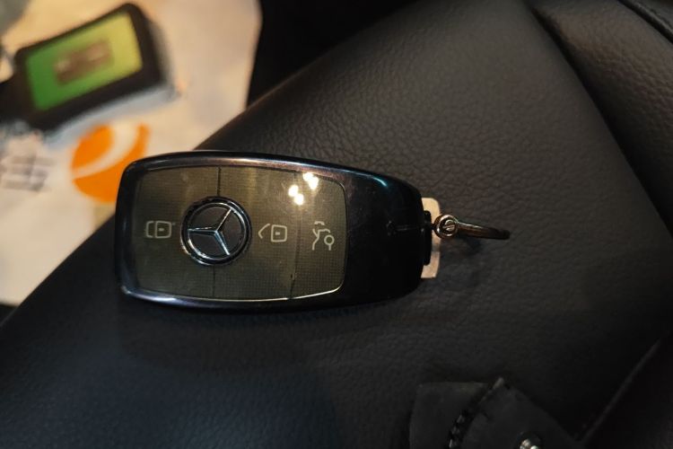 奔驰A级 2020款 改款二 A 180 L 运动轿车中控内饰11