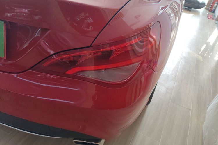 奔驰CLA 2016款 CLA 200 动感型车身外观9