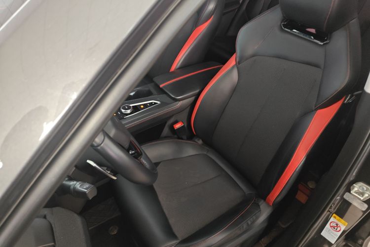 长安欧尚Z6 2022款 蓝鲸 1.5T DCT智尊型中控内饰19