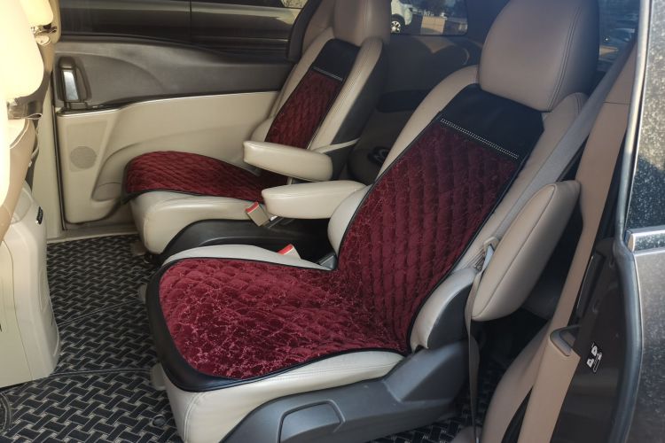 别克GL8 2011款 3.0L GT豪华商务豪雅版中控内饰7004