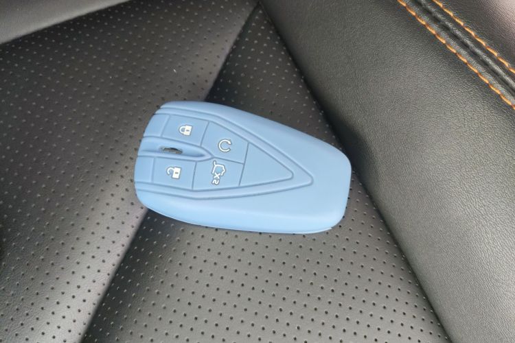 长安UNI-V 2022款 1.5T 尊贵型中控内饰11