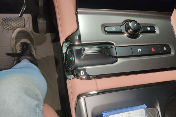 蔚来EC6 2020款 440KM 性能版中控内饰18