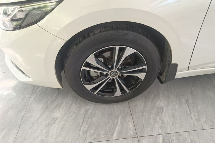 日产 轩逸 2022款 1.6L XL CVT悦享版车身外观35