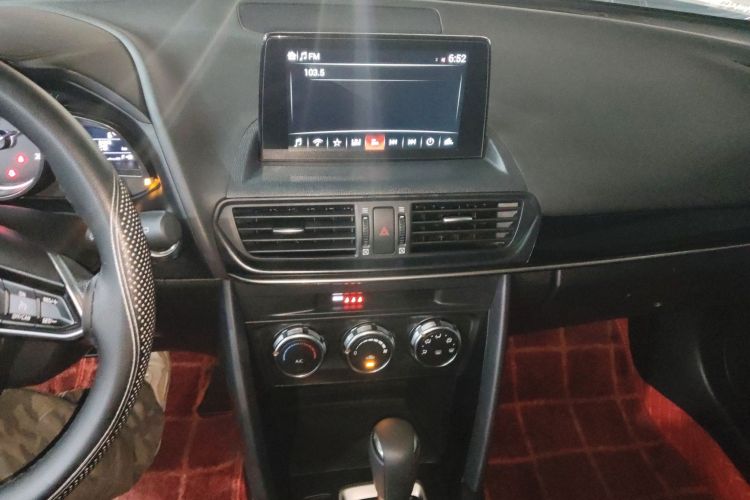 马自达CX-4 2021款 2.0L 自动两驱蓝天活力版中控内饰16