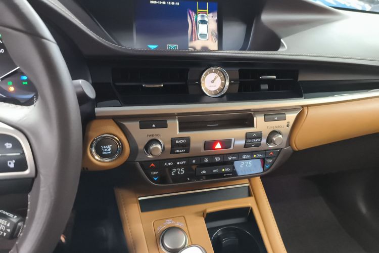 雷克萨斯ES 2015款 200 精英版局部细节16