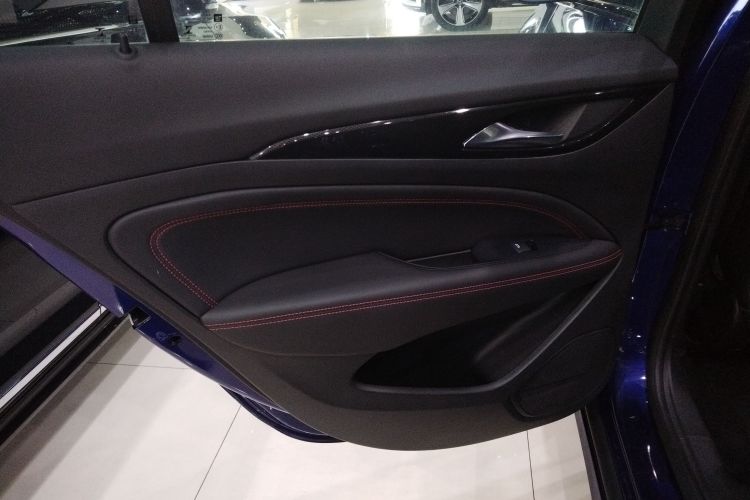 别克 君威 2020款 GS 28T 精英型中控内饰49