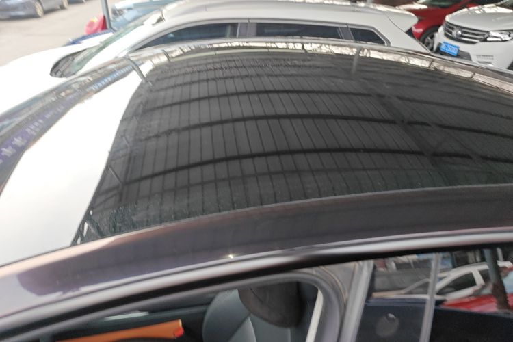 特斯拉 Model Y 2023款 长续航全轮驱动版局部细节57