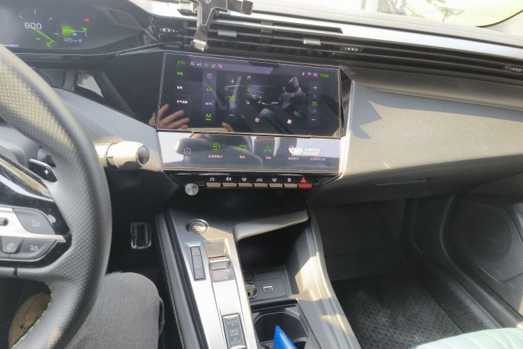 标致408X 2023款 无界版中控内饰16