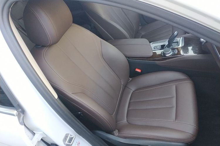 宝马5系 2020款 525Li 豪华套装局部细节41