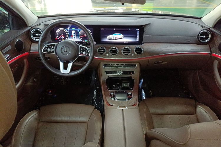 奔驰E级 2020款 改款 E 260 L中控内饰7002