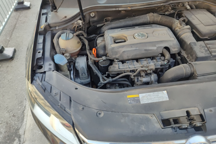 大众 迈腾 2013款 1.8TSI 领先型局部细节9006