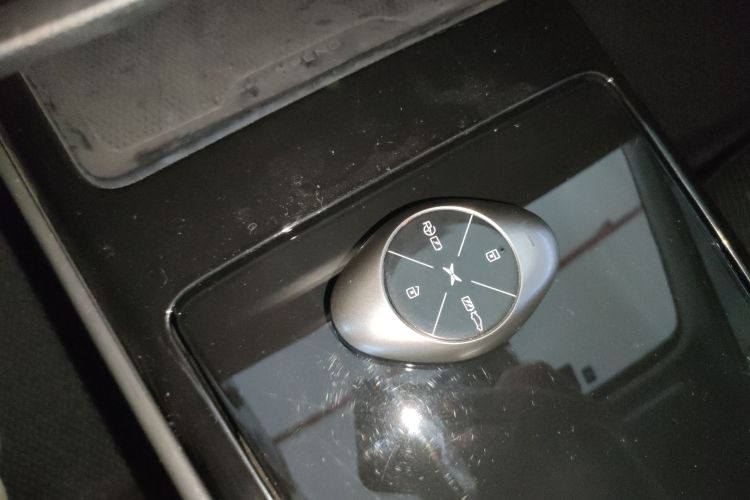 小鹏P7 2022款 670N+中控内饰7001