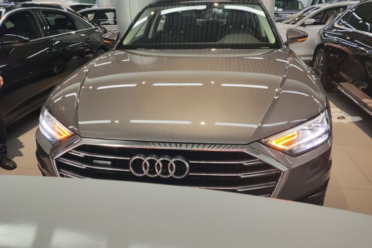 奥迪A8 2018款 A8L 55 TFSI quattro投放版精英型车身外观2