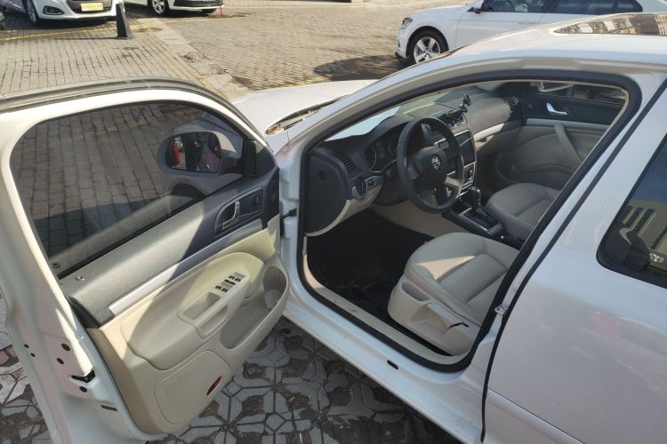 斯柯达 明锐 2015款 经典款 1.6L 自动逸杰版中控内饰20