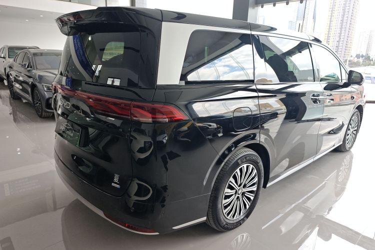 比亚迪 夏 2025款 DM-i 1.5T 180km 卓越型车身外观7