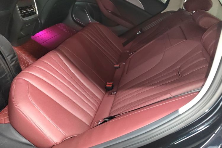 红旗H5 2024款 1.5T DCT智联旗韵版中控内饰7004