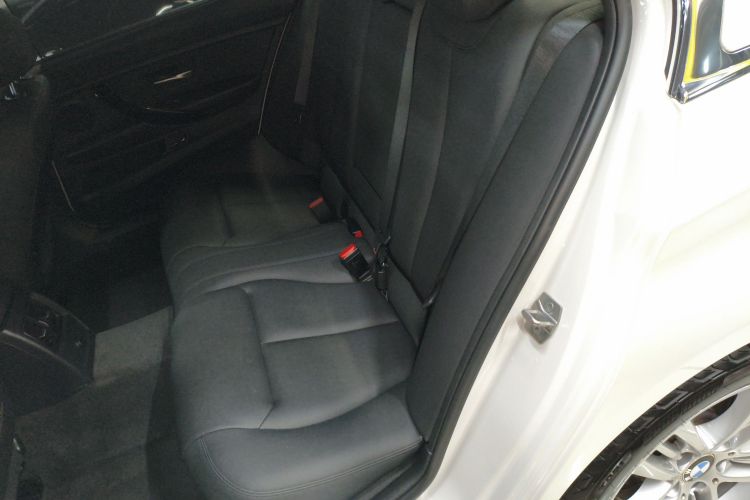 宝马3系 2017款 320Li 时尚型中控内饰7004