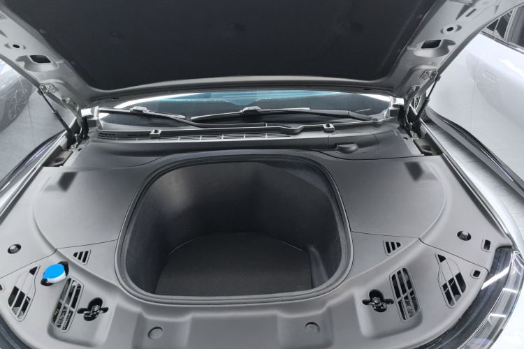 小鹏P7 2021款 480N机舱底盘24