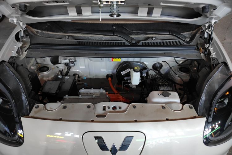 五菱汽车 宏光MINIEV 2025款 四门版 进阶款机舱底盘24