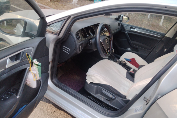 大众 高尔夫 2014款 1.6L 自动舒适型中控内饰20