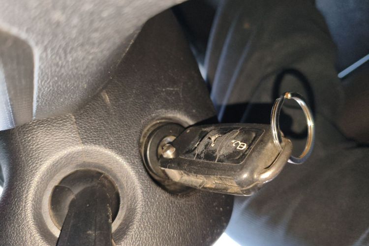 大众 捷达 2015款 1.4L 手动时尚型中控内饰11