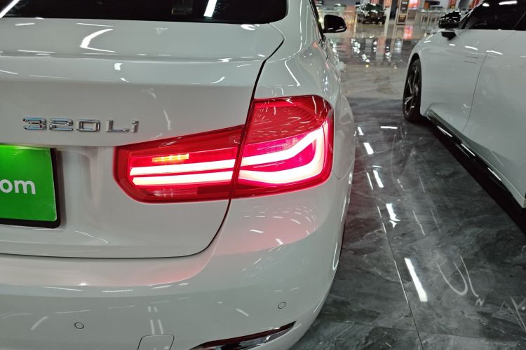 宝马3系 2017款 320Li 时尚型车身外观9